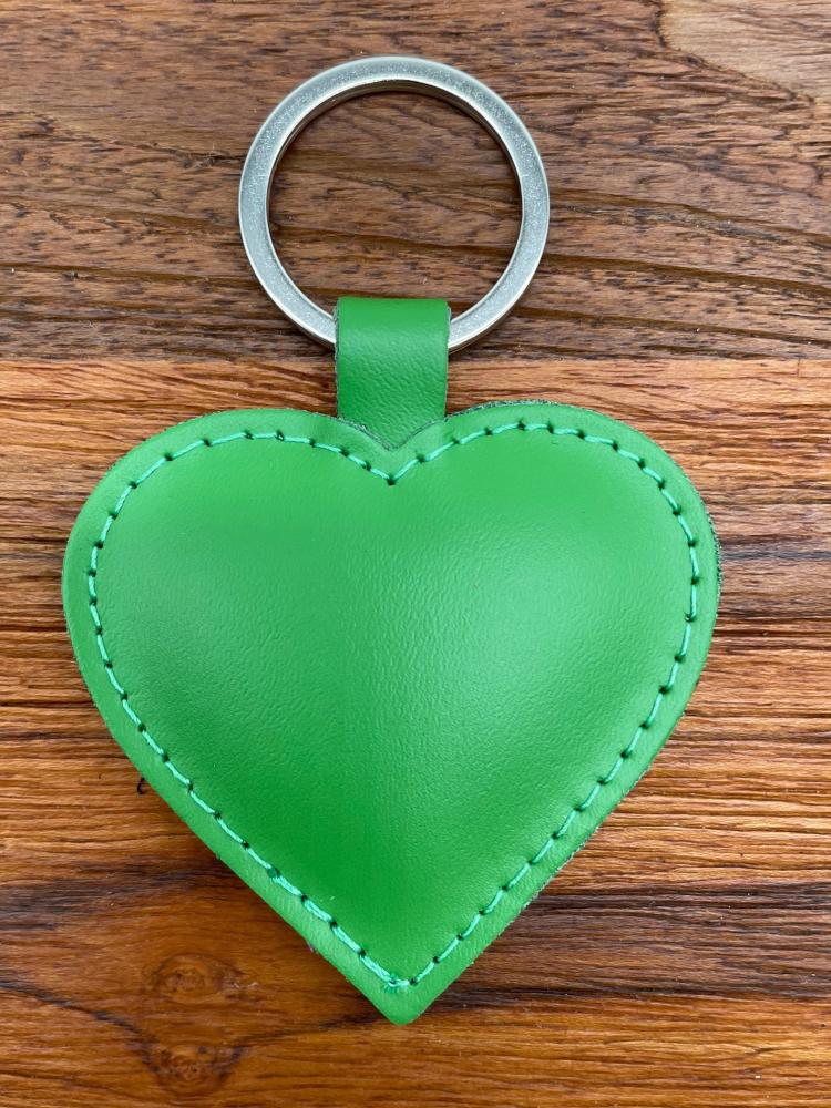 Leder Schlüsselanhänger Herz flaschengrün glatt